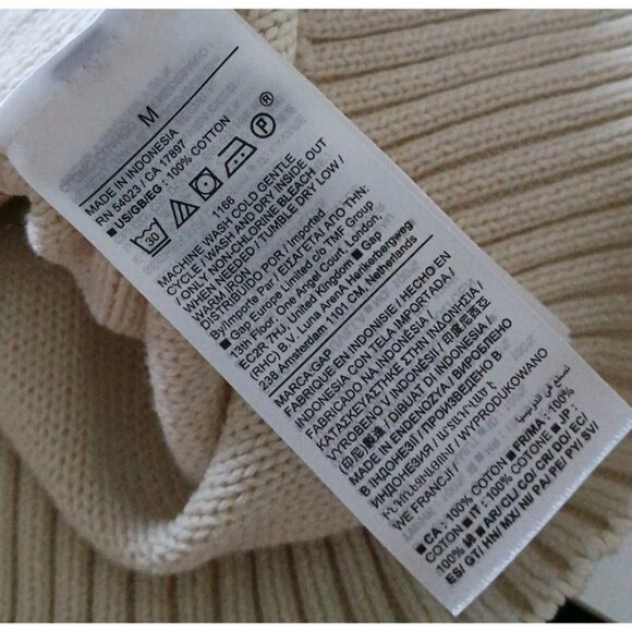 Gap Cable Knit Fisherman Sweater - Picture 10 of 10